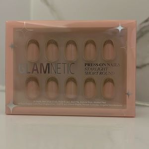 GLAMNETIC - Starlight. Short Round. Press-On Nails